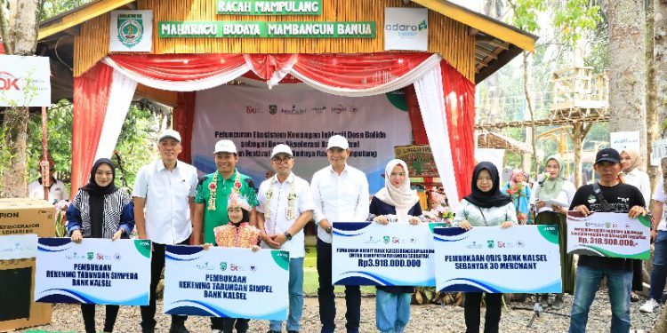 Bank Kalsel saat peluncuran Desa Balida sebagai Desa Akselerasi Bank Kalsel. (foto : istimewa)