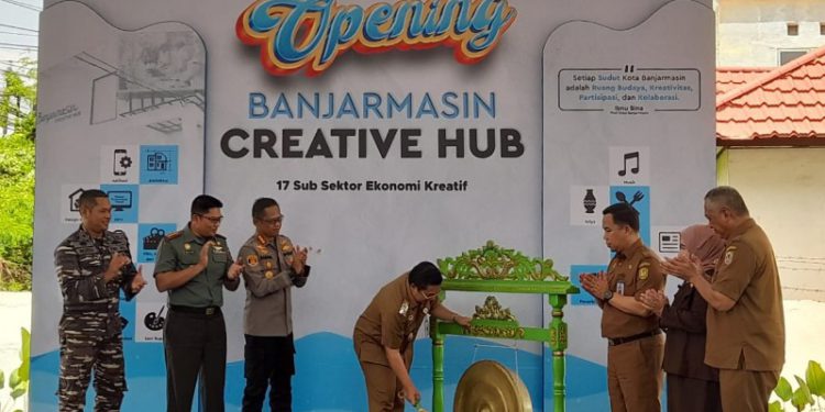 Opening Gedung Banjarmasin Creativ Hub oleh Walikota Banjarmasin H Ibnu Sina. (foto : shn/seputaran)