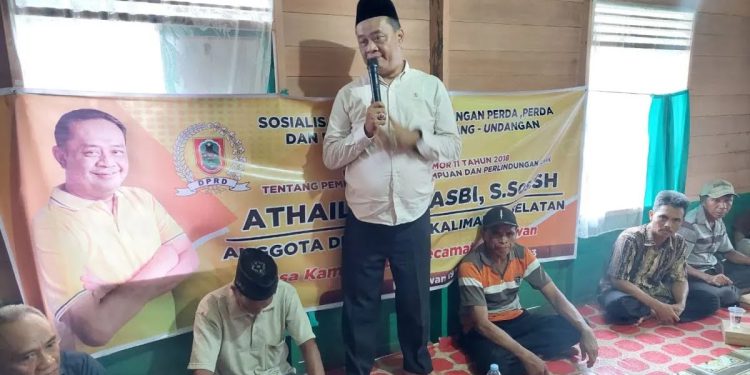 Sosper PPPA oleh Anggota DPRD Kalsel Athaillah Hasbi dengan peserta 120 orang, terdiri dari aparat, tokoh dan warga Desa Kambat Utara. (foto : istimewa)