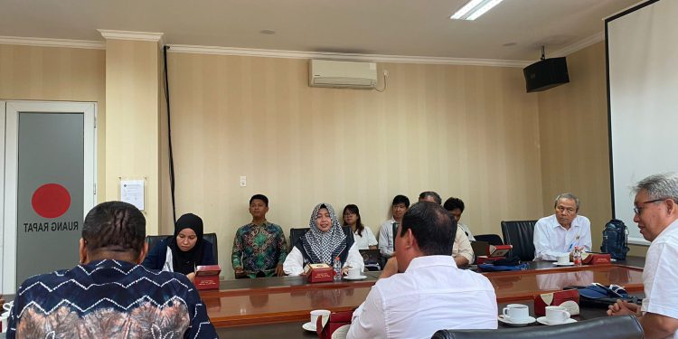 FKPT dan Kesbangpol Kalsel dan Kesbangpol Kabupaten Banjar melakukan pertemuan dengan BNPT RI di Bogor. (foto : istimewa)