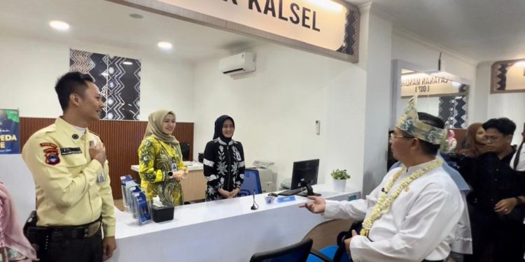 Layanan Bank Kalsel yang hadir di MPP Banjarmasin. (foto : istimewa)