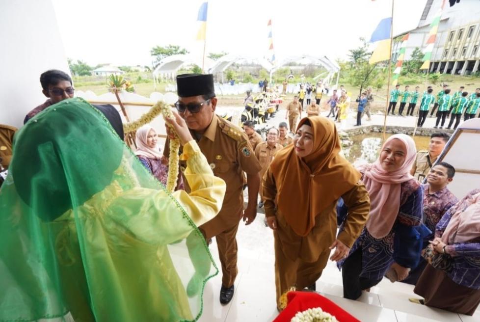 Paman Birin Bangga dengan Berbagai Prestasi SMAN Banua