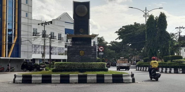 Tugu Adipura di Banjarmasin yang dibuat ketika Banjarmasin meriah piala Adipura. (foto : shn/seputaran)