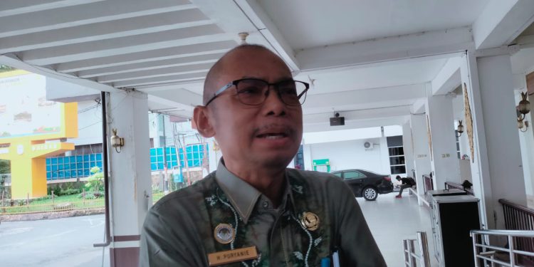 Kepala Disbudporapar Banjarmasin Puryanie saat diwawancarai. (foto: shn/seputaran)