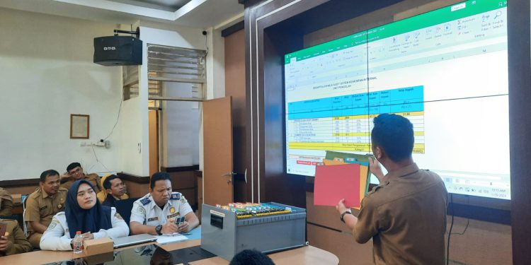 Rapat Persiapan Pengawasan Kearsipan Internal yang dilaksanakan Dispersip Kalsel. (foto : istimewa)