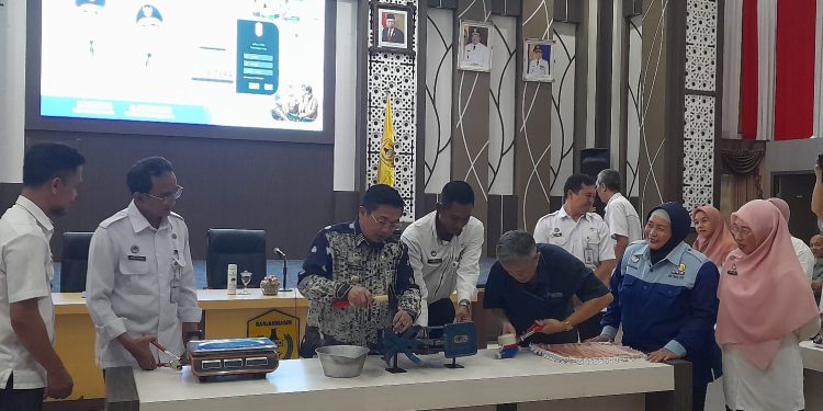 Walikota Banjarmasin H Ibnu Sina saat launching aplikasi SITERA. (foto : shn/seputaran)