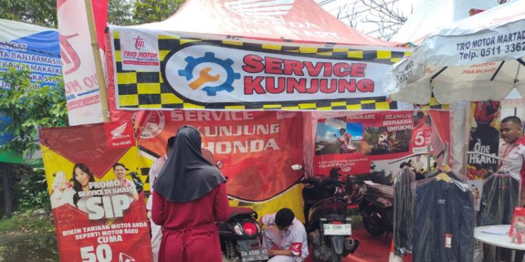 Trio Motor menyediakan layanan servis kunjung untuk Masyarakat dan para karyawan yang bekerja di Kantor Kecamatan Banjarmasin Selatan. (foto : istimewa)