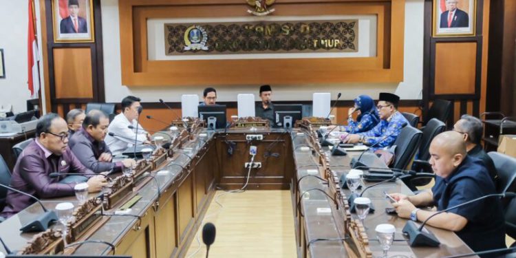 Komisi III DPRD Kalsel melakukan kunker ke DPRD Jatim. (foto : istimewa)