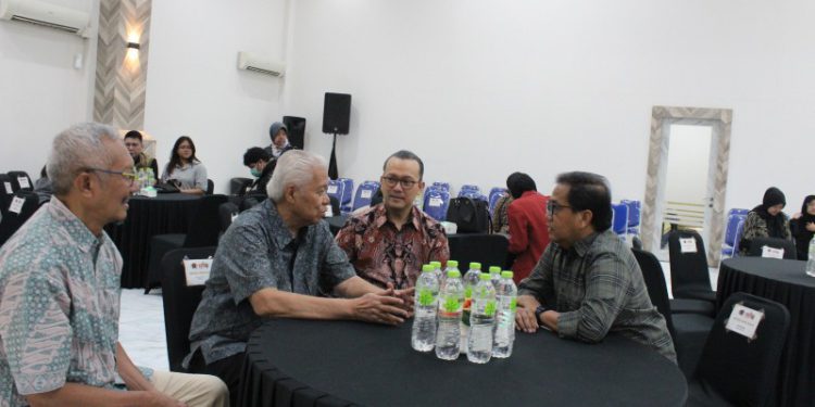 Ketua Umum PWI Pusat Hendry Ch Bangun saat malam apresiasi untuk Mitra HPN. (foto : istimewa)