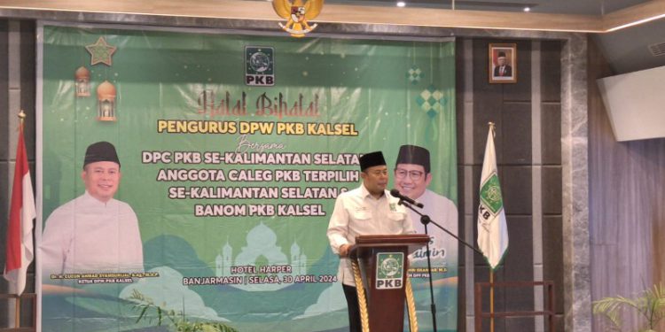 Ketua DPW PKB Kalsel Dr H Cucun Ahmad Samsyurijal saat Halal Bi Halal Pengurus DPW,DPC PKB se Kalsel,Anggota Caleg Terpilih se Kalsel dan Banom PKB Kalsel. (foto : istimewa)