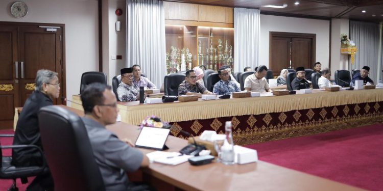 Komisi II DPRD Kalsel yang membidangi ekonomi dan keuangan didampingi BPD Kalsel atau Bank Kalsel kunjungi BPD Bali. (foto : istimewa)