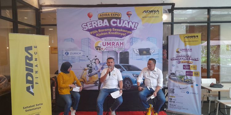 Kepala Wilayah Kalimantan Adira Finance Weldia Putra Caniago, saat media gathering Adira Expo dan Umrah untuk Sahabat 2024 di Hotel Treepark Banjarmasin. (foto : shn/seputaran)