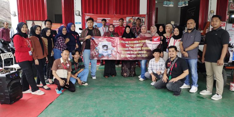 DAM Amuntai salah satu jaringan Dealer resmi Honda di wilayah Kalsel dengan bangga mengumumkan Samsul sebagai pemenang undian program "Berkah Dari Honda". (foto : istimewa)