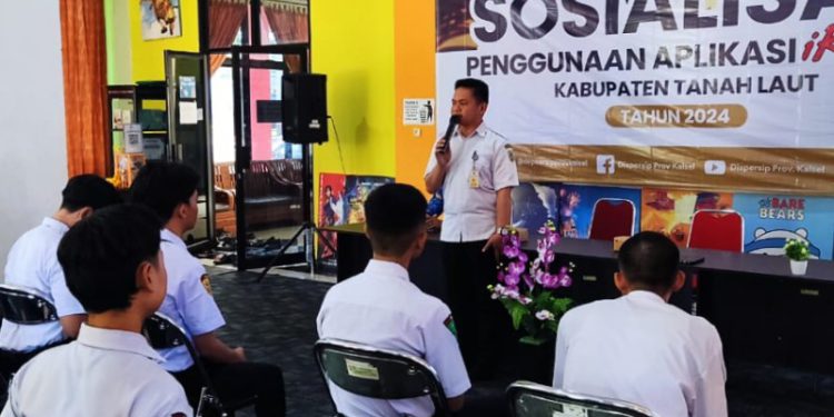 Sosialisasi aplikasi iKalsel ke Pelajar Tala. (foto : istimewa)