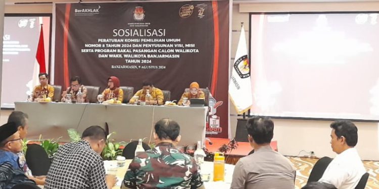 KPU Banjarmasin saat sosialisasi PKPU No.8 tahun 2024. (foto : shn/seputaran)