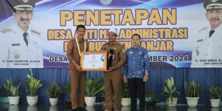 Bupati Banjar saat penetapan desa Anti Maladministrasi.