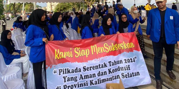 Elemen kemahasiswaan Kalimantan Selatan, termasuk Badan Eksekutif Mahasiswa (BEM) UIN Antasari, menggelar deklarasi damai terkait Pilkada Serentak 2024.