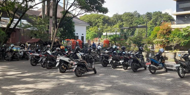 Salah satu titik atau lokasi parkir resmi di Banjarmasin. (foto : shn/seputaran)