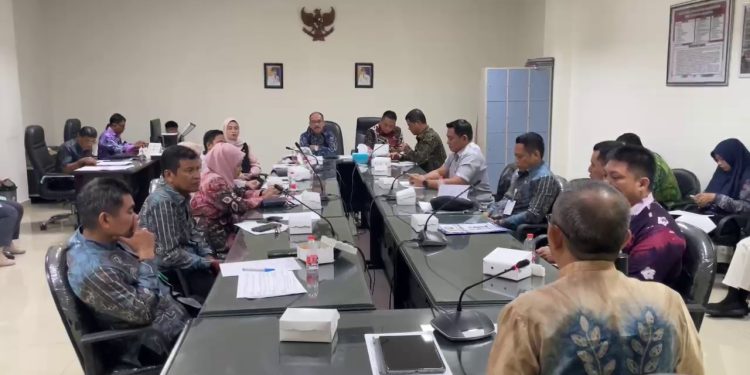 RDP DPRD Banjarmasin dengan Satpol PP Banjarmasin. (foto : sna/seputaran)