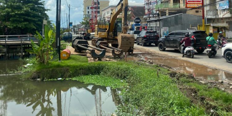 Sungai dan jalan veteran yang akan direvitalisasi. (foto : shn/seputaran)