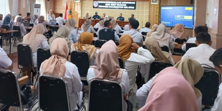 DJP Kalselteng saat berikan edukasi coretax di  di Aula Badan Pengelolaan Keuangan dan Aset Daerah (BPKAD) Provinsi Kalimantan Selatan, Banjarbaru. (foto : istimewa)