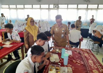 14 Sekolah di Banjarmasin Mulai Program Makan Bergizi Gratis