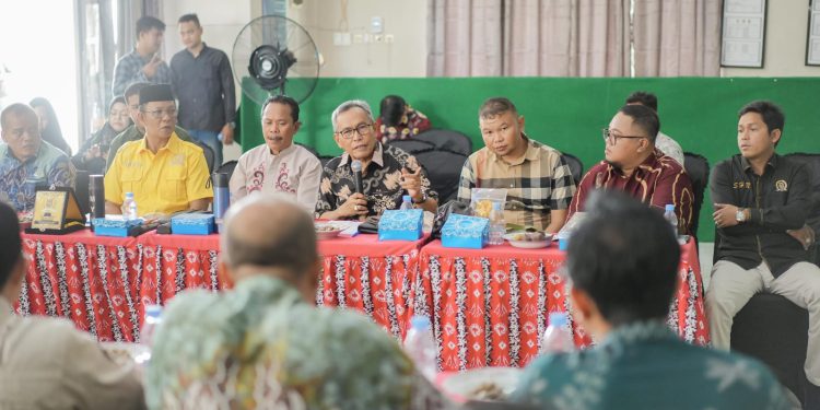 Komisi II DPRD Kalsel kunjungan kerja ke Desa Batulicin Irigasi, Tanbu, Kalsel. (foto : istimewa)