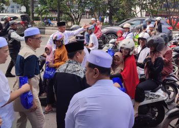 Bank Kalsel dan Pemko Banjarmasin Bagikan 2.000 Konsumsi Gratis untuk Jemaah Haul Guru Sekumpul