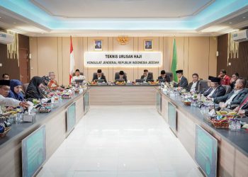 Rapat di KJRI Jeddah, Menag RI dan Menhaj Diskusikan Peningkatan Layanan Jemaah Haji