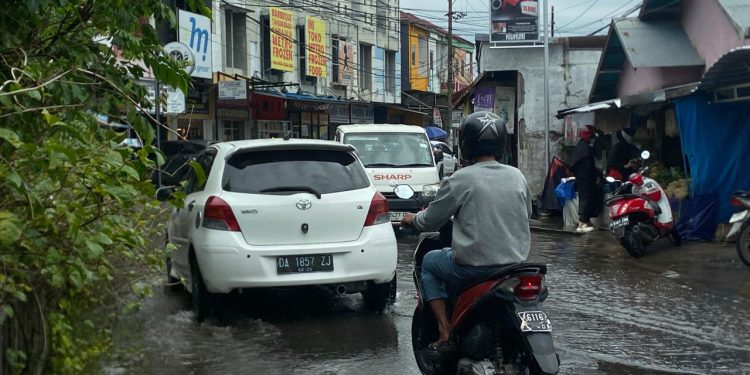 Kawasan di Banjarmasin yang terendam ketika hujan. (foto : shn/seputaran)