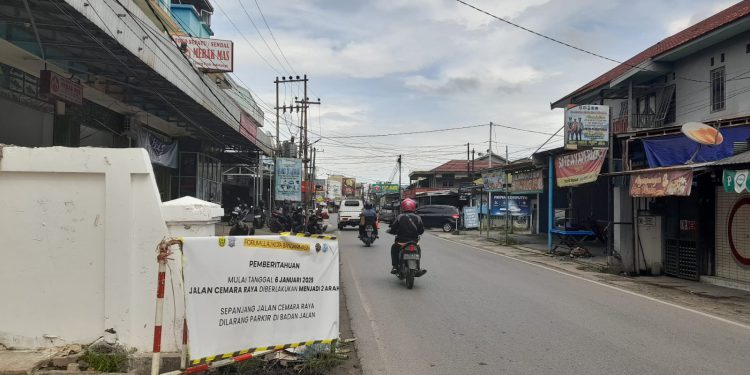 Jalan Cemara Raya yang kembali diberlakukan dua arah. (foto : shn/seputaran)