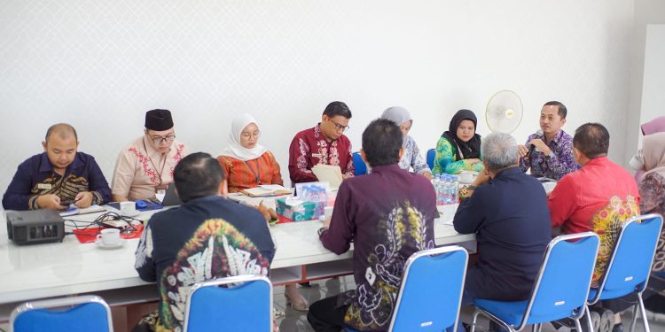 Ombudsman Kalsel saat audensi dengan PERSI wilayah Kalsel. (foto : istimewa)