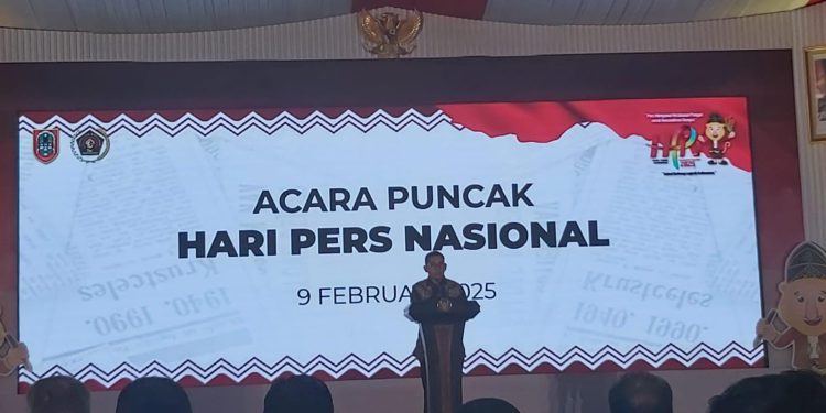 Menteri Kebudayaan RI Fadli Zon saat memberikan sambutan pada puncak HPN 2025 di Kalsel. (foto : istimewa)