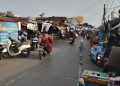 Kurang Pengawasan, Pedagang Kembali Berjualan di Bahu Jalan Pasar Lama Laut