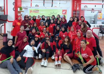 Trio Motor Sampit dan Masyarakat Bersatu Dalam Kegiatan Pound Fit