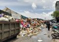 TPA Ditutup, Tumpukan Sampah Menggunung di Pasar Sentra Antasari