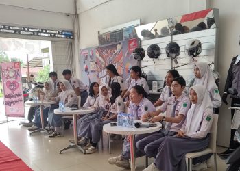 Trio Motor Tamiang Layang Kembangkan Kreativitas Anak Muda Lewat Kegiatan Brain and Brush
