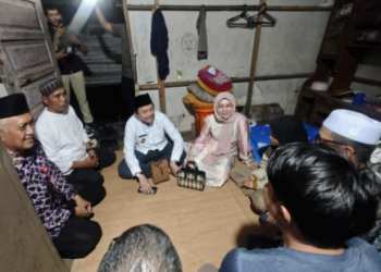 Hasnuryadi Jenguk dan Kasih Bantuan Fitri, Gadis 14 Tahun yang Hidup Seorang Diri
