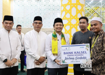 Safari Ramadan di Kotabaru, Bang Hasnur Serahkan Bantuan Bank Kalsel