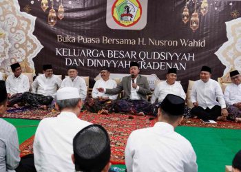 Serahkan Sertipikat di Kudus, Menteri Nusron Tegaskan Pentingnya Redistribusi Tanah yang Produktif dan Berkeadilan untuk Rakyat