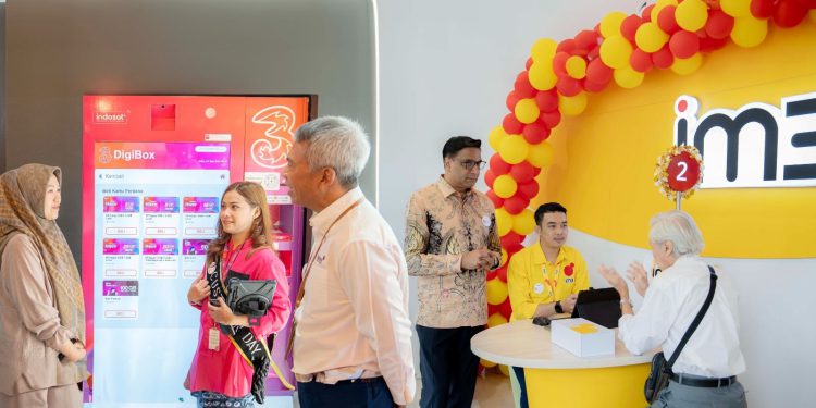 President Director and Chief Executive Officer of Indosat Ooredoo Hutchison Vikram Sinha saat di kantor Indosat. (foto istimewa)