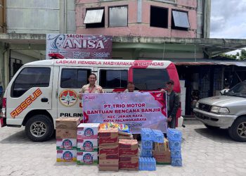 Trio Motor Peduli: Bantuan Sembako Disalurkan untuk Korban Banjir Mendawai