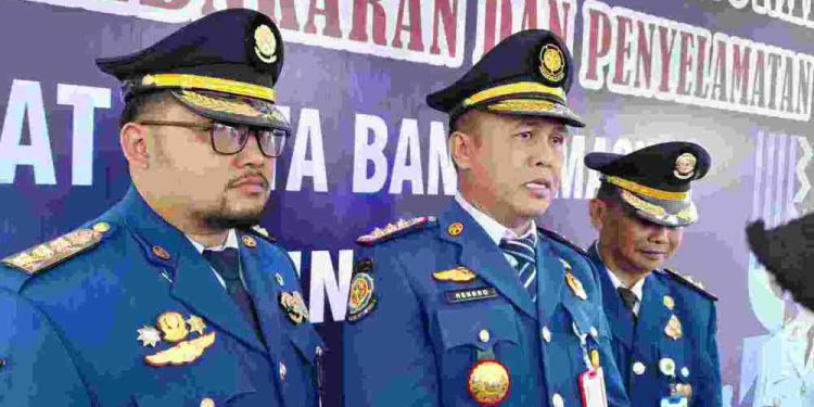 Kepala Disdamkarmat Banjarmasin Hendro ketika diwawancarai. (foto : shn/seputaran)