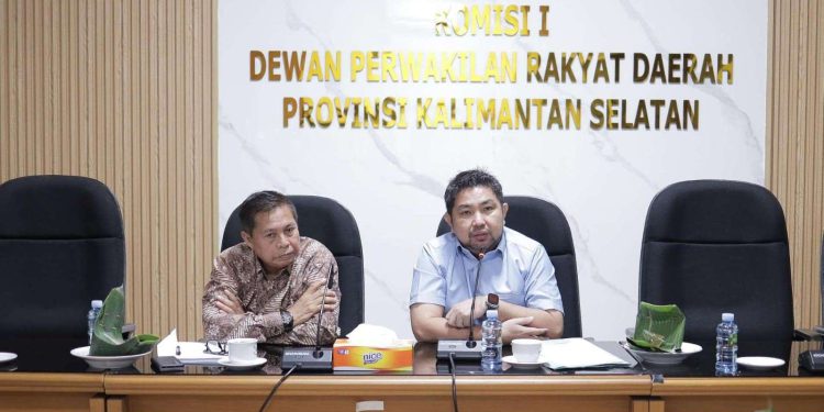 Anggota Pansus I DPRD Kalsel M Syaripuddin menerima kunjungan kerja Pansus DPRD Kalteng. (foto : istimewa)