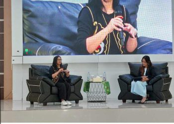 Ratih Kumala Berbagi Tip Menulis di Perpustakaan Palnam