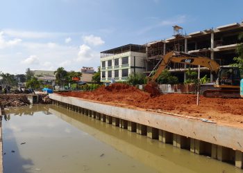 Penanganan Banjir, Jalan Veteran Mulai Dibelah Sungai