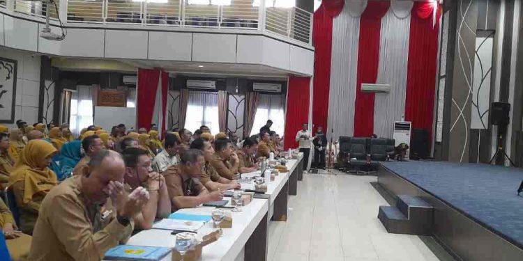 Walikota Banjarmasin HM Yamin dan jajaran saat ikuti verifikasi hybrid KLA 2025. (foto : shn/seputaran)