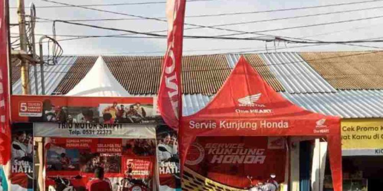 Trio Motor Sampit, dealer resmi Honda di bawah naungan PT Trio Motor, menyelenggarakan program servis kunjung di Baamang, Kotawaringin Timur. (foto : istimewa)