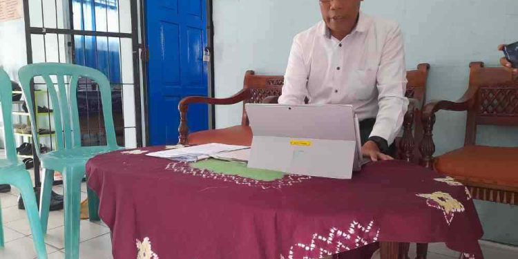 Kepala SMPN 32 Banjarmasin Suriasa. (foto : shn/seputaran)