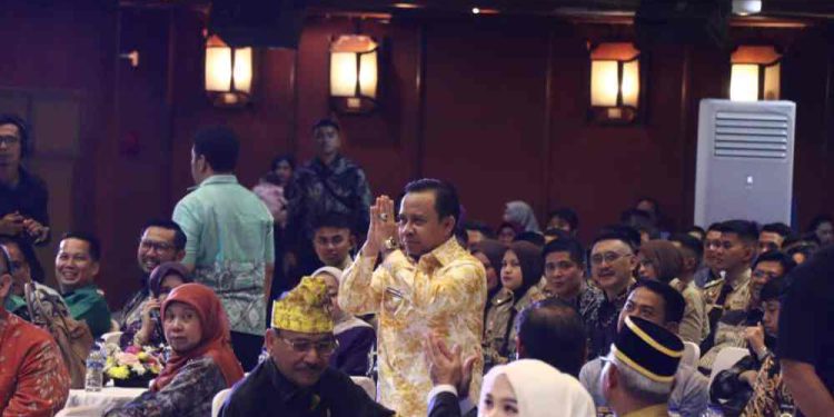 Bupati Tapin H Yamani saat hadir di Halal Bi Halal Warga Banjar se-Jabodetabek. (foto : istimewa)